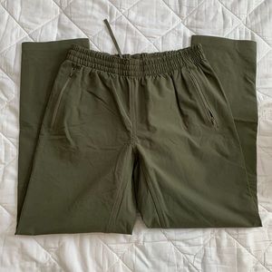 Green outdoor voices rec trek pants